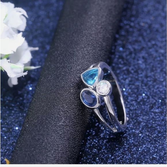 FINAL PRICE DROP Blue Sapphire .925 Silver Ring - Picture 5 of 7